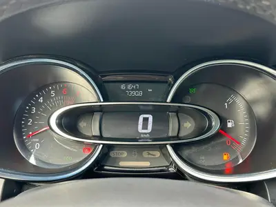 Renault Clio - Thumbnail 24