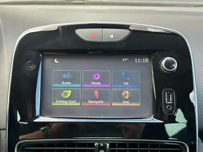 Renault Clio - Thumbnail 25