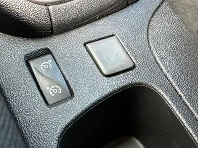 Renault Clio - Thumbnail 28