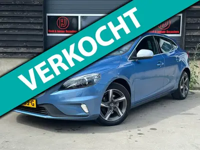 Volvo V40 - Thumbnail 1