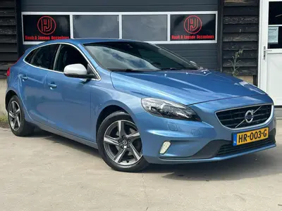 Volvo V40 - Thumbnail 3