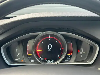 Volvo V40 - Thumbnail 22