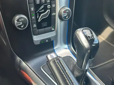 Volvo V40 - Thumbnail 25