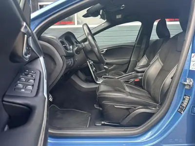 Volvo V40 - Thumbnail 10