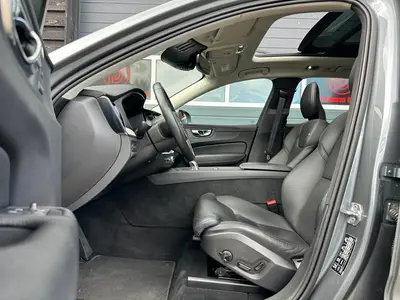 Volvo XC60 - Thumbnail 12