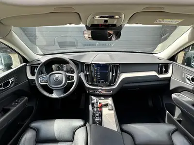 Volvo XC60 - Thumbnail 13