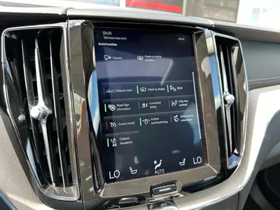 Volvo XC60 - Thumbnail 18