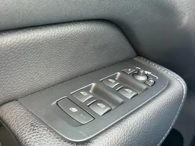 Volvo XC60 - Thumbnail 33