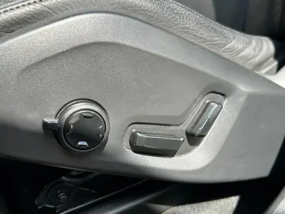 Volvo XC60 - Thumbnail 34