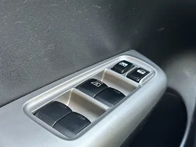 Subaru Impreza - Thumbnail 24