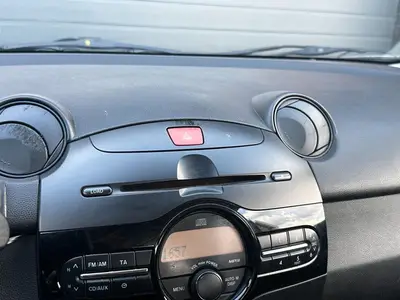 Mazda 2 - Thumbnail 16