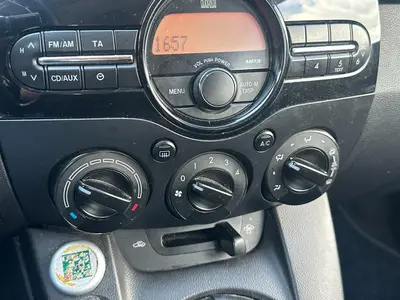 Mazda 2 - Thumbnail 18