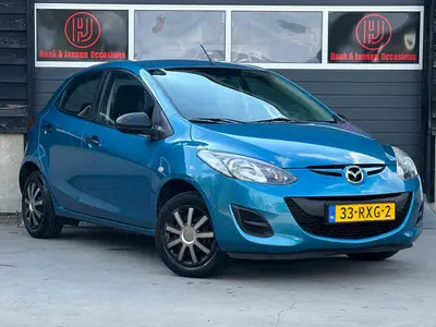 Mazda 2 - Thumbnail 3