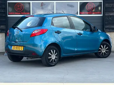 Mazda 2 - Thumbnail 4