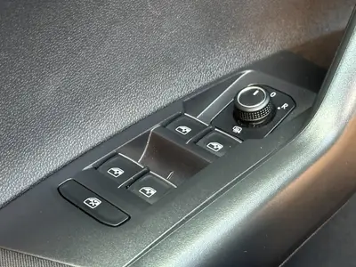 Volkswagen Polo - Thumbnail 32