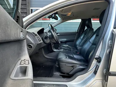 Volvo V50 - Thumbnail 11