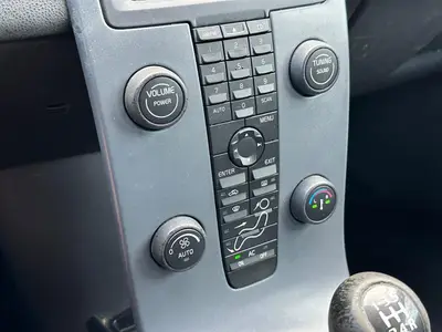 Volvo V50 - Thumbnail 17