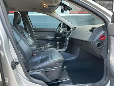 Volvo V50 - Thumbnail 10