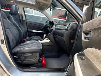 Suzuki Vitara - Thumbnail 12