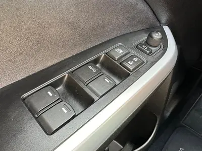 Suzuki Vitara - Thumbnail 32