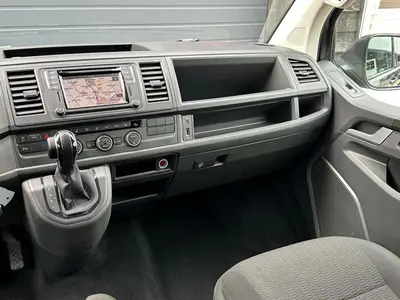 Volkswagen Transporter Caravelle - Thumbnail 13