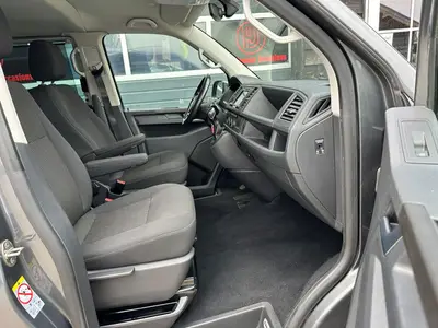 Volkswagen Transporter Caravelle - Thumbnail 10