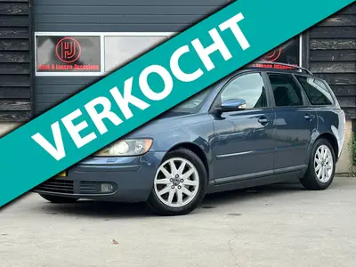 Volvo V50 - Thumbnail 1