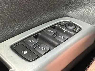 Volvo V50 - Thumbnail 17