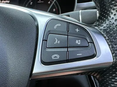 Mercedes-Benz C-Klasse - Thumbnail 23