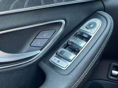 Mercedes-Benz C-Klasse - Thumbnail 26