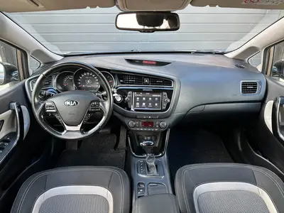 Kia cee'd - Thumbnail 12