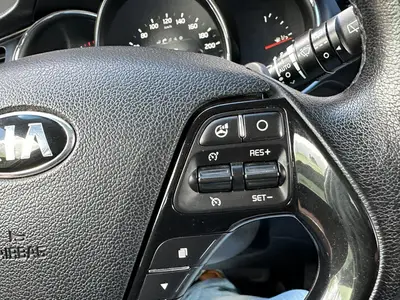 Kia cee'd - Thumbnail 25