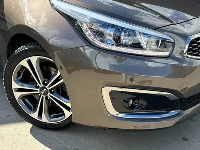 Kia cee'd - Thumbnail 35