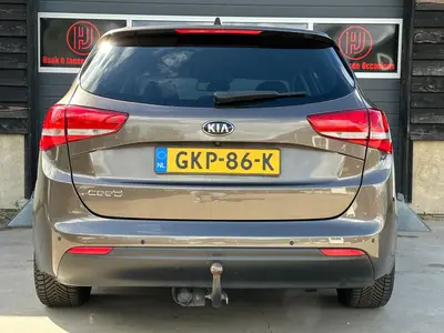 Kia cee'd - Thumbnail 7