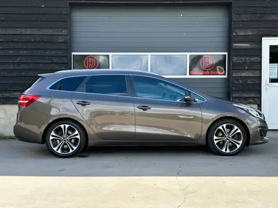 Kia cee'd - Thumbnail 9