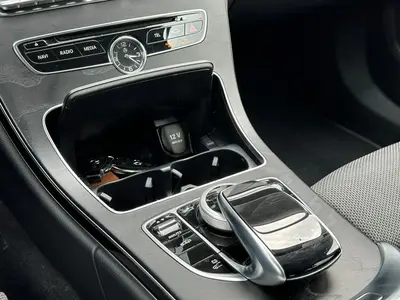 Mercedes-Benz C-Klasse - Thumbnail 25