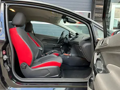 Ford Fiesta - Thumbnail 10