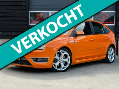 Ford Focus - Thumbnail 1