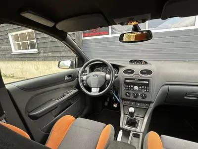 Ford Focus - Thumbnail 14