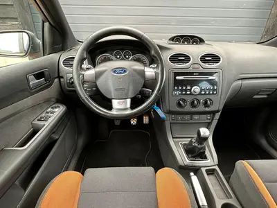 Ford Focus - Thumbnail 15