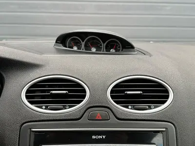 Ford Focus - Thumbnail 16
