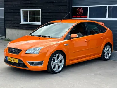 Ford Focus - Thumbnail 26