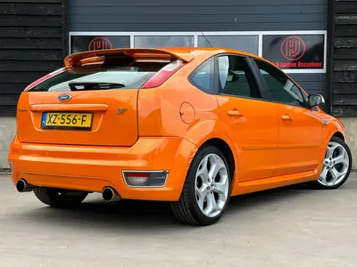Ford Focus - Thumbnail 4