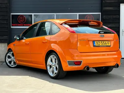 Ford Focus - Thumbnail 5