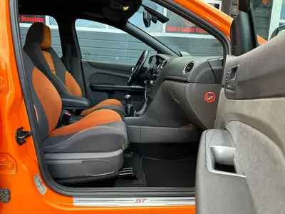 Ford Focus - Thumbnail 10