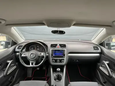 Volkswagen Scirocco - Thumbnail 12
