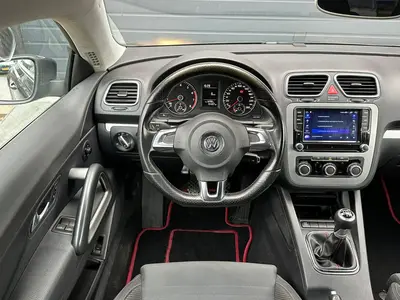 Volkswagen Scirocco - Thumbnail 15