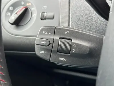 SEAT Ibiza - Thumbnail 21