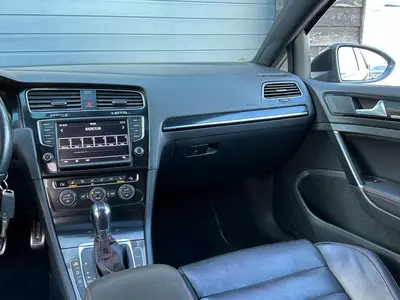 Volkswagen Golf - Thumbnail 14