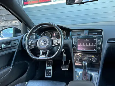 Volkswagen Golf - Thumbnail 15